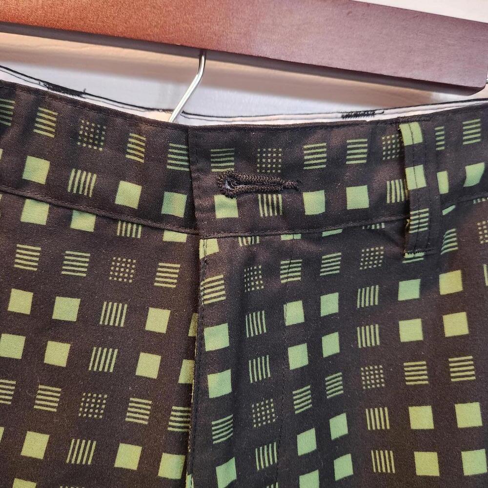 Wilson Men's Casual Shorts with Green and Black Checkered Pattern size 36 - Picture 5 of 9